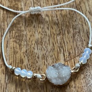 White agate bracelet